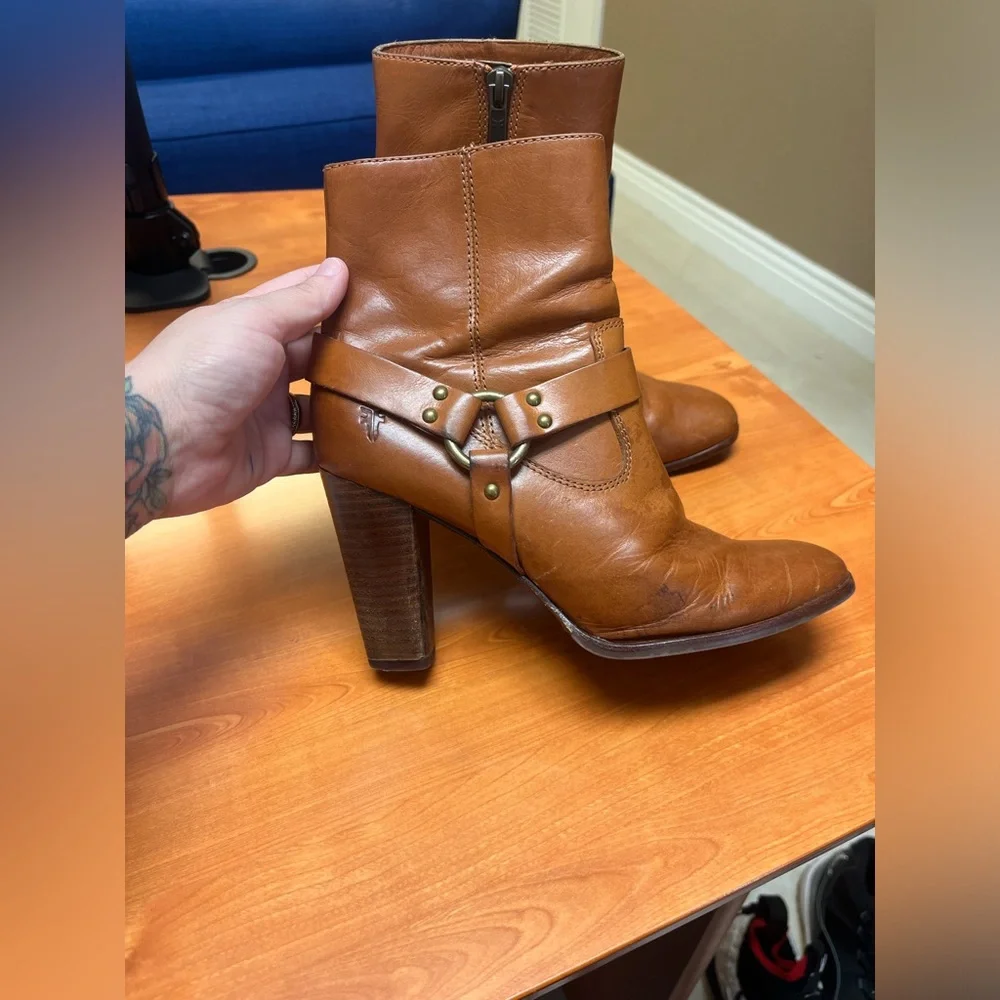 Frye Laurie Harness Leather Zippered Boots Sz 7.5 High Heel Bootie‎ Fall Cowgirl